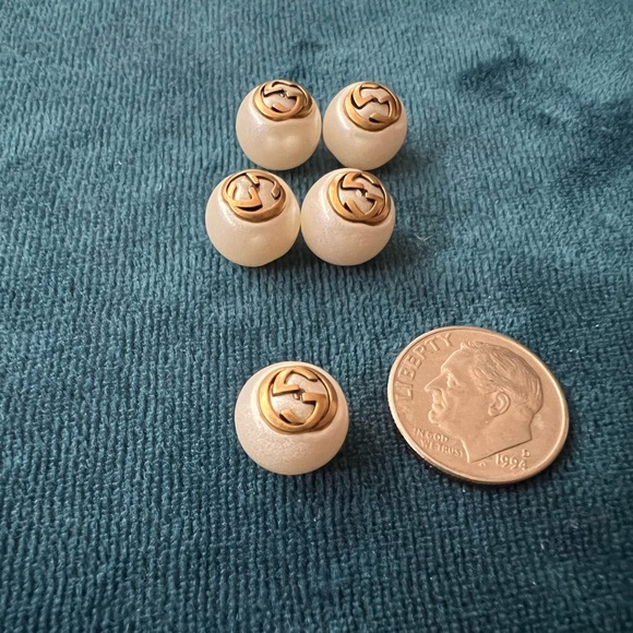 GG GUCCİ Pearly buttons - Picture 2 of 3